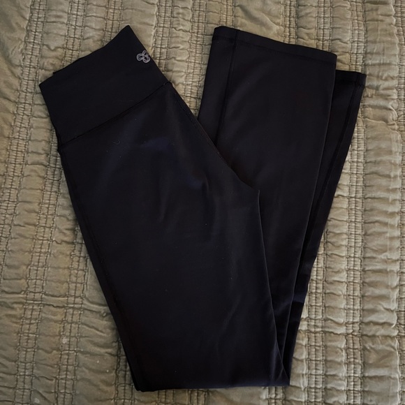 TNA Atmosphere Bootcut Leggings - Picture 1 of 4